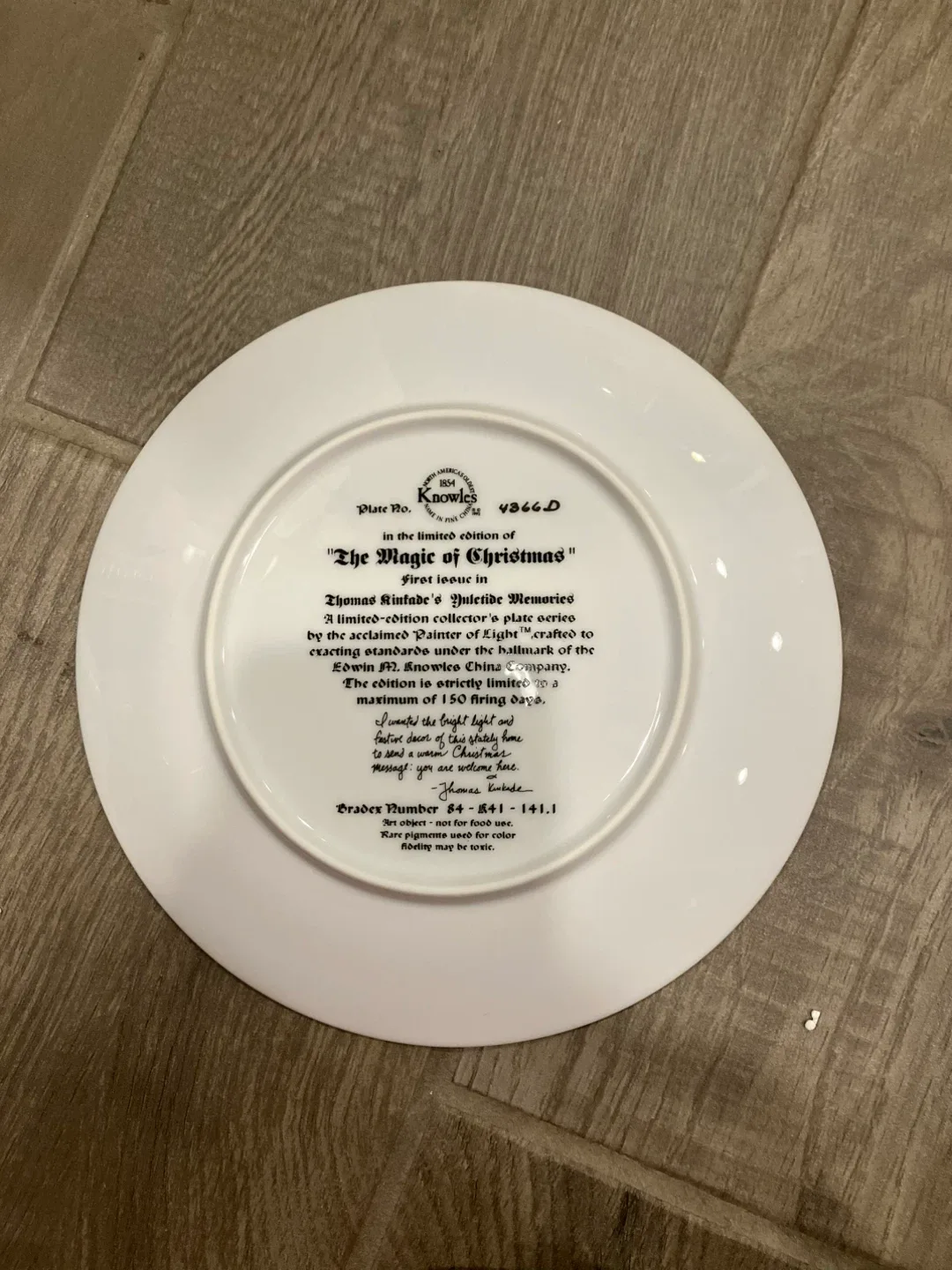 Thomas Kinkade 'The Magic of Christmas' Collector Plate image indicator(2)