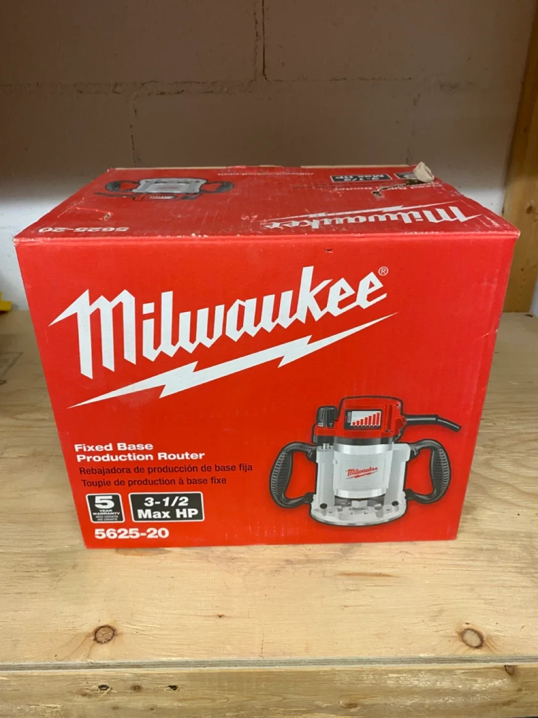 Milwaukee 5625-20 Fixed Base Production Router thumbnail