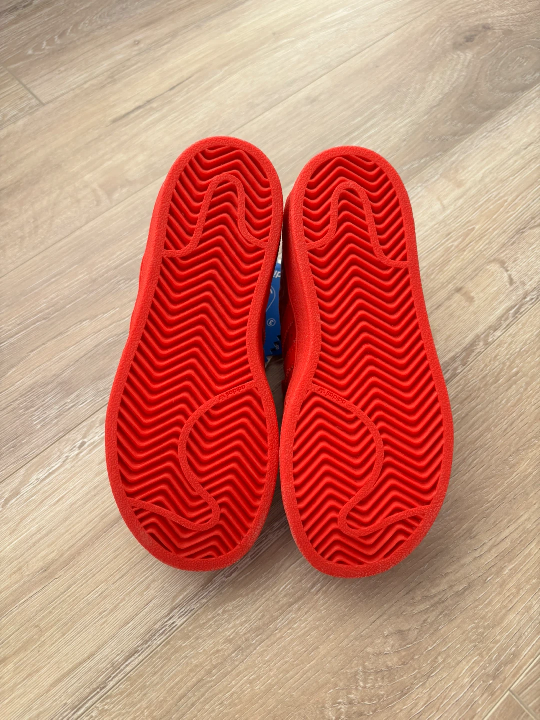 Adidas Superstar Red Youth Size 12K - BNWT - photo 3