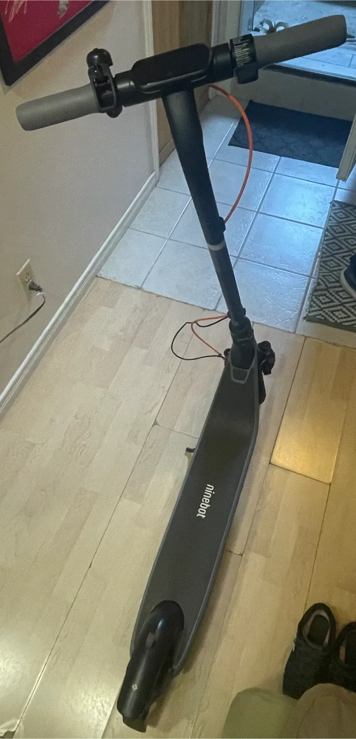 New Ninebot E2 Plus II eKickScooter image indicator(3)