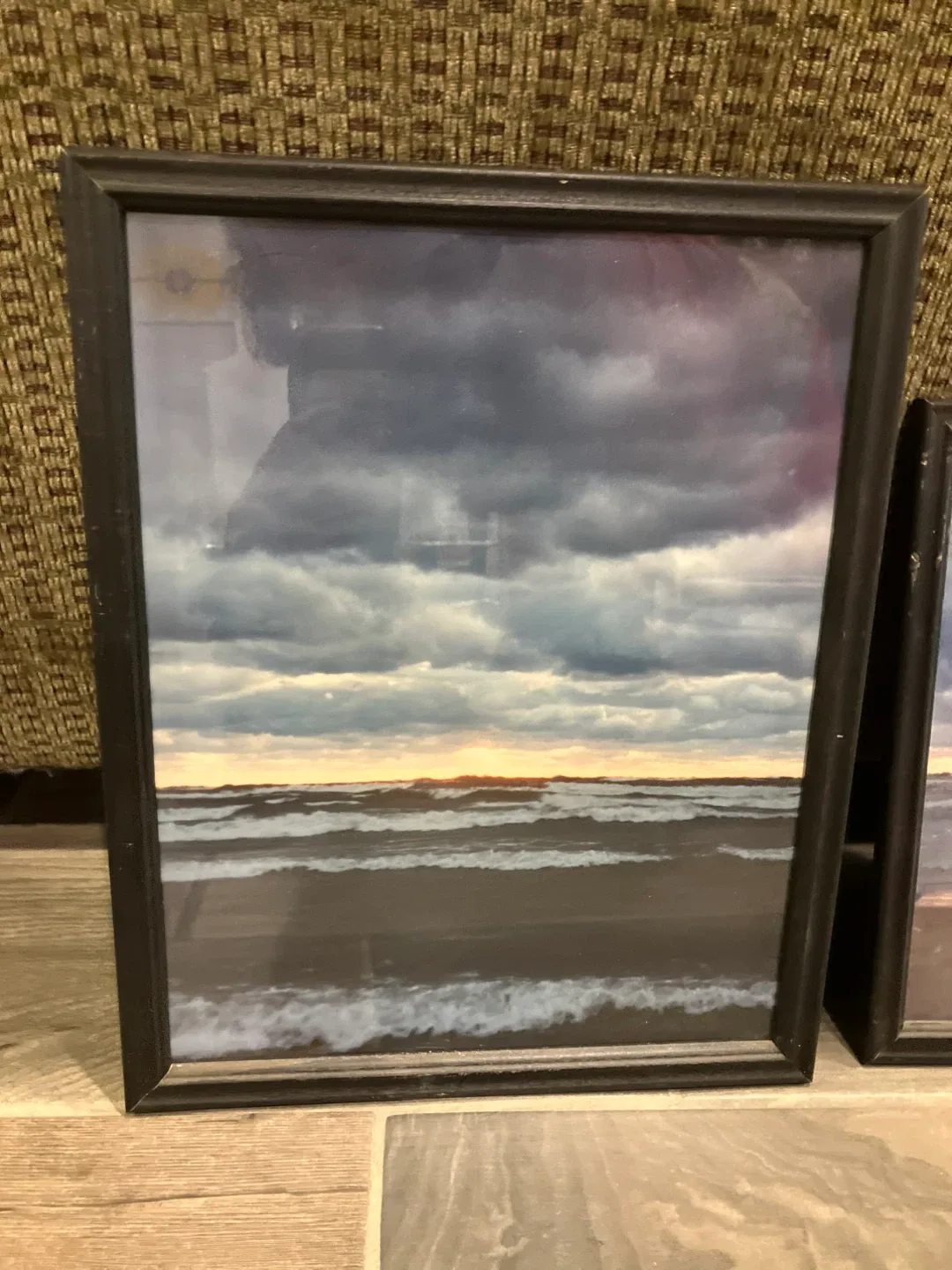 Pair of  scenic framed photos image indicator(3)