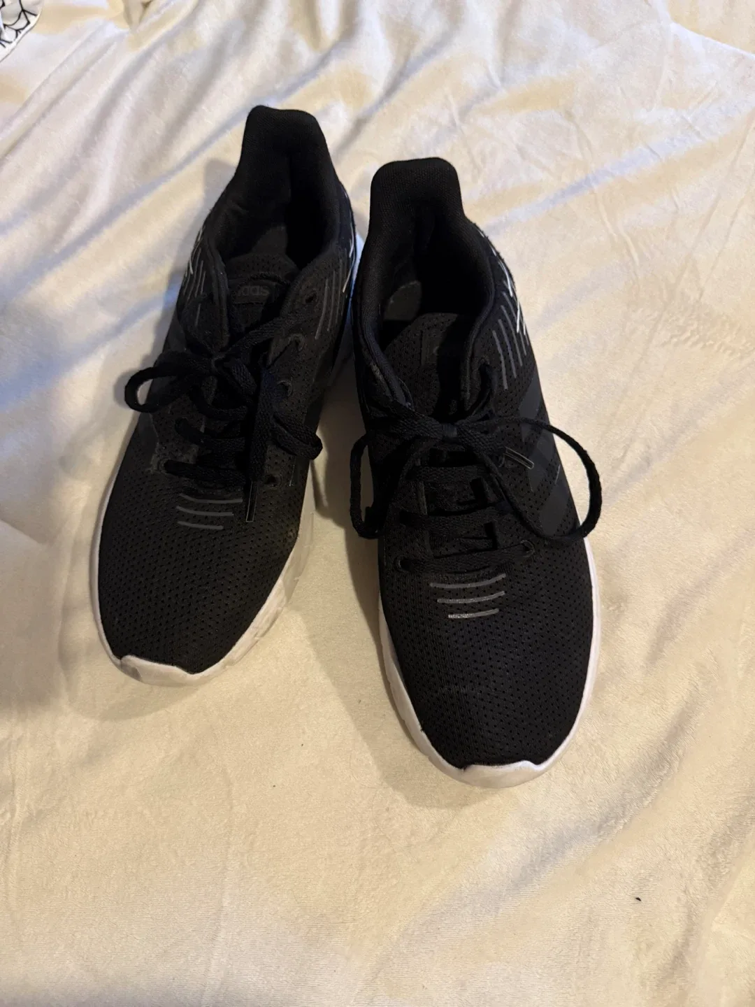Adidas Black Running Shoes image indicator(2)