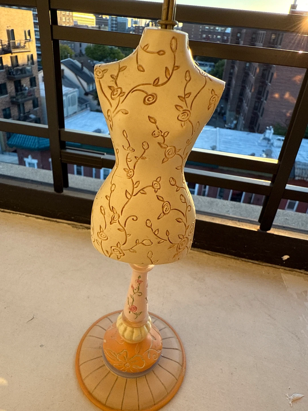 Decorative Mannequin Jewelry Holder - photo 3