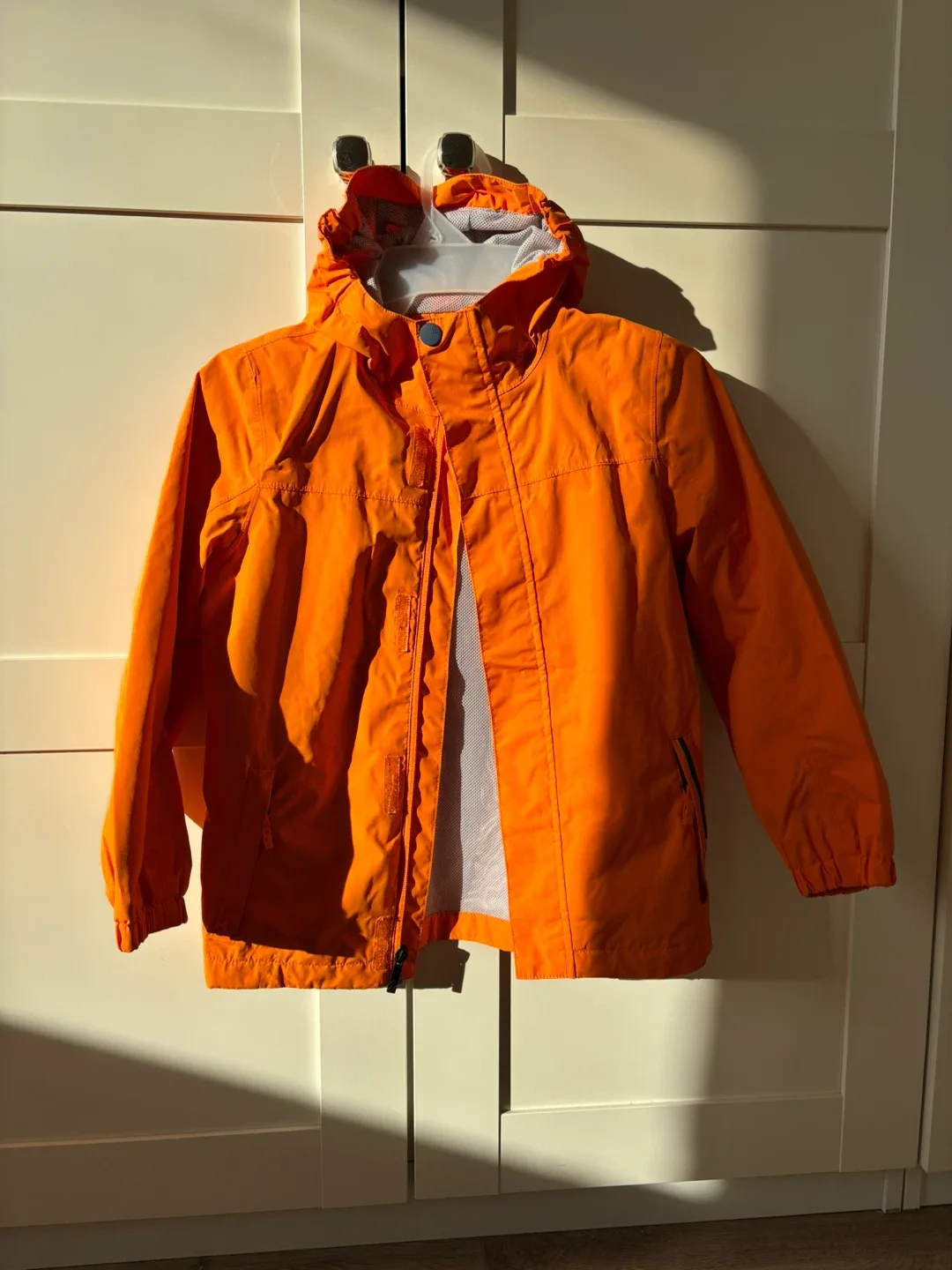 Children’s Waterproof Rain Jacket - Size S/P (8yrs) image indicator(2)