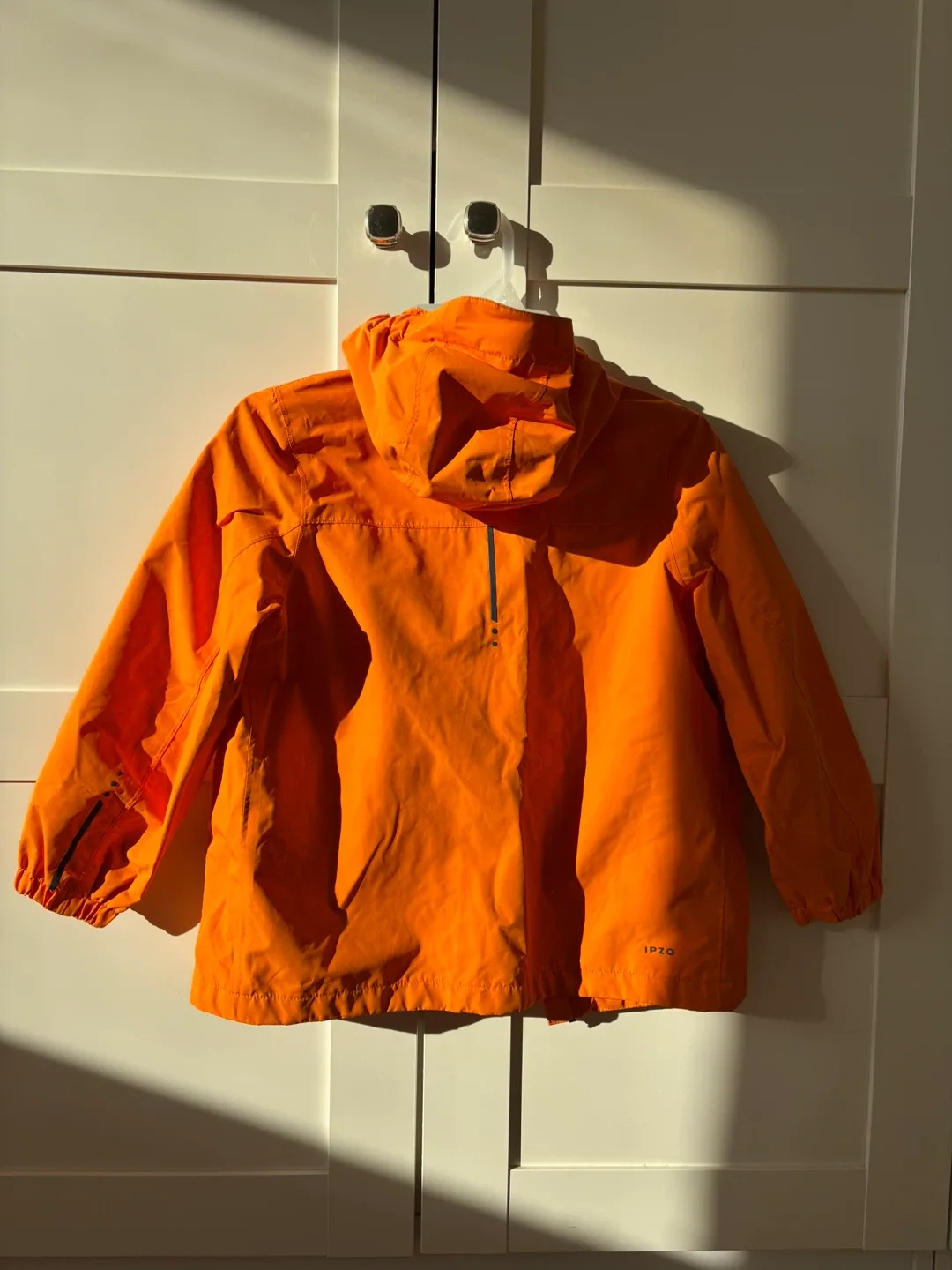 Children’s Waterproof Rain Jacket - Size S/P (8yrs) image indicator(3)