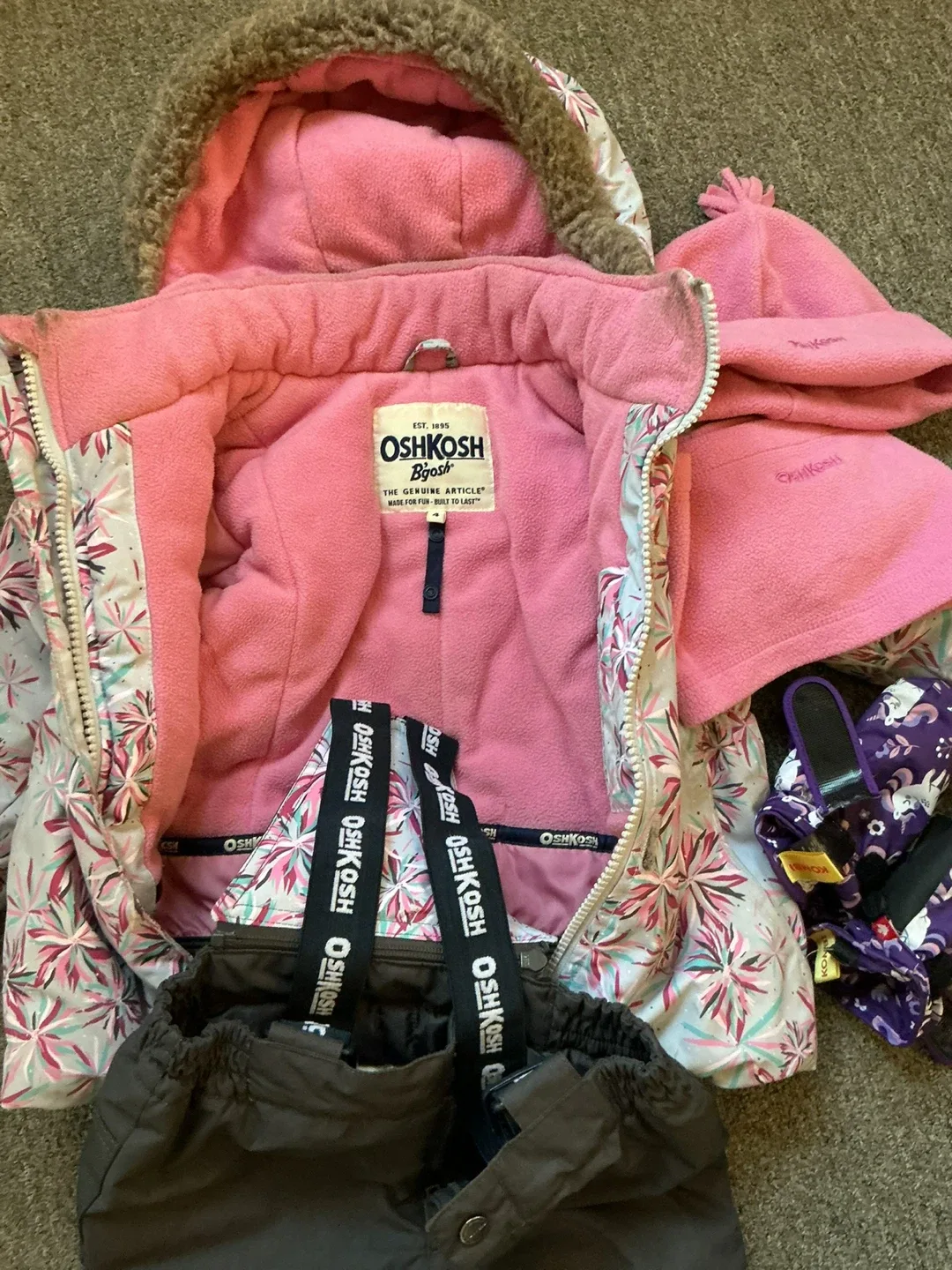 OshKosh Bgosh 4-Piece Snow Suit Set image indicator(2)