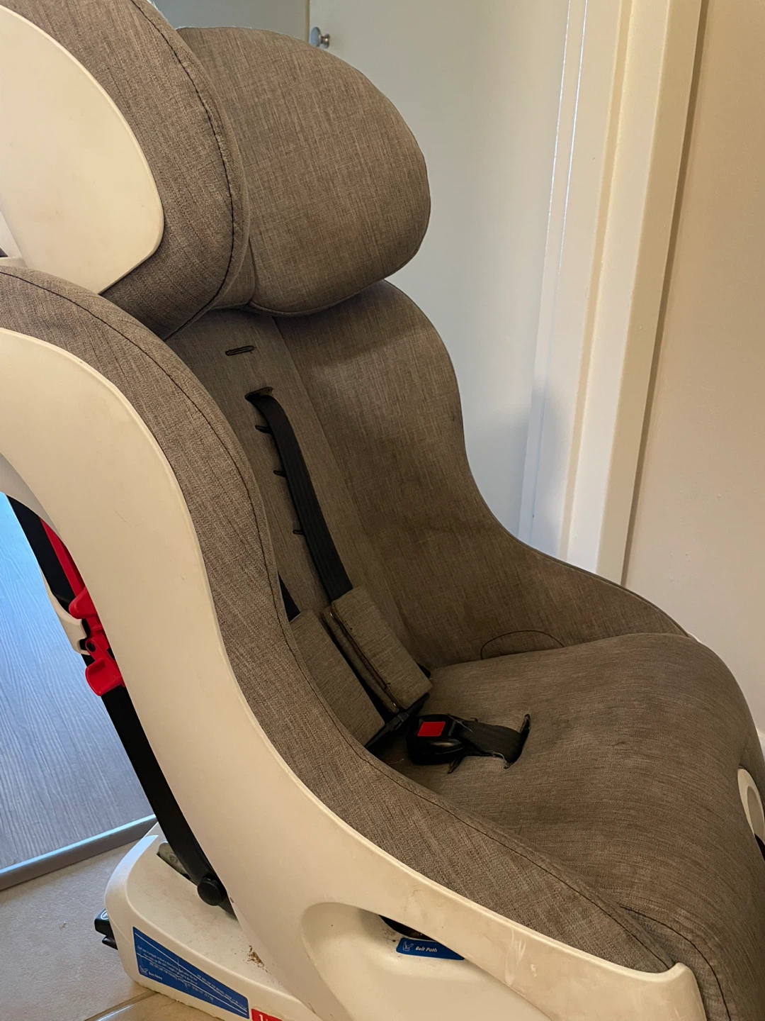 Clek Foonf Convertible Car Seat - photo 3