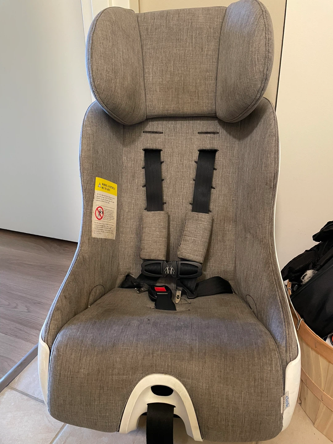 Clek Foonf Convertible Car Seat