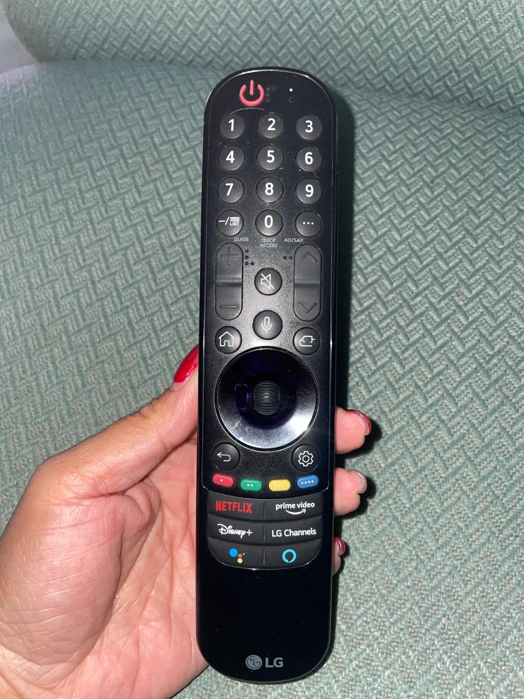 LG Smart TV with webOS 🧡 image indicator(6)