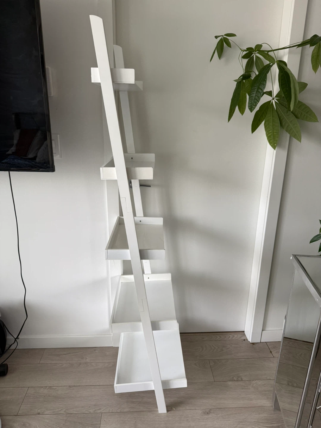 White Ladder Shelf - photo 2
