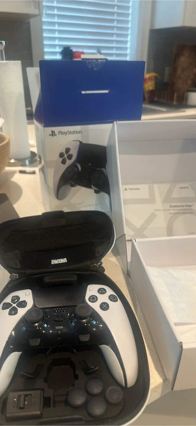 Sony DualSense Edge Wireless Controller image indicator(3)