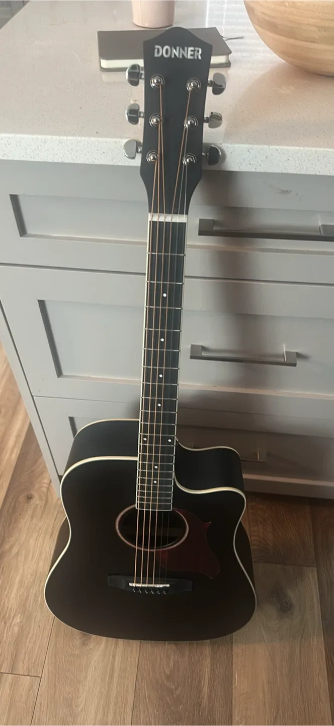 Donner 41" Full-Size Acoustic Guitar image indicator(2)