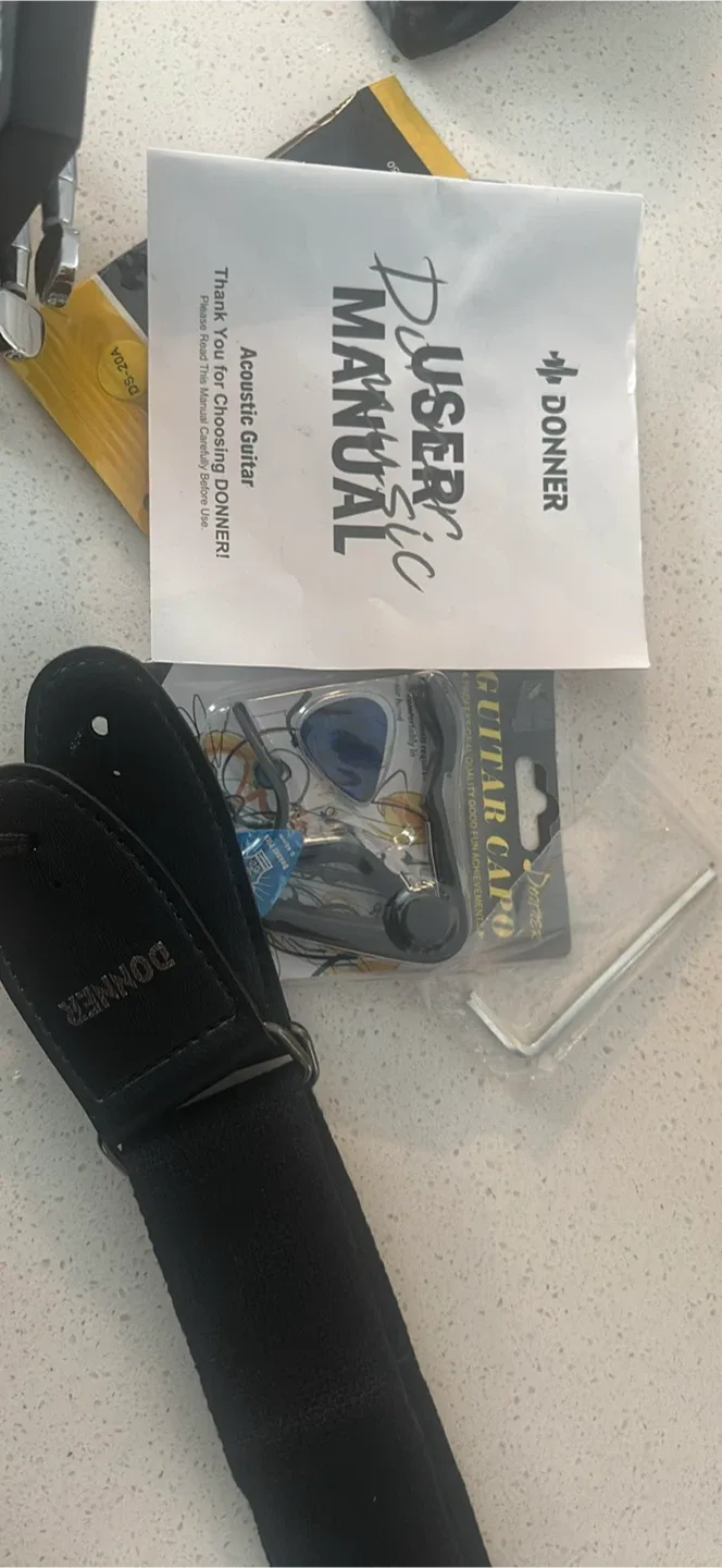 Donner 41" Full-Size Acoustic Guitar image indicator(3)