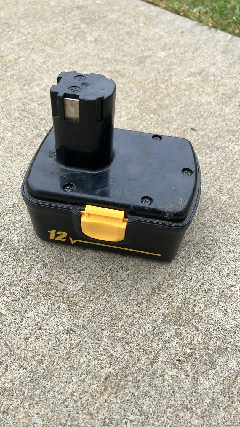Mastercraft Old 12V Battery - photo 2