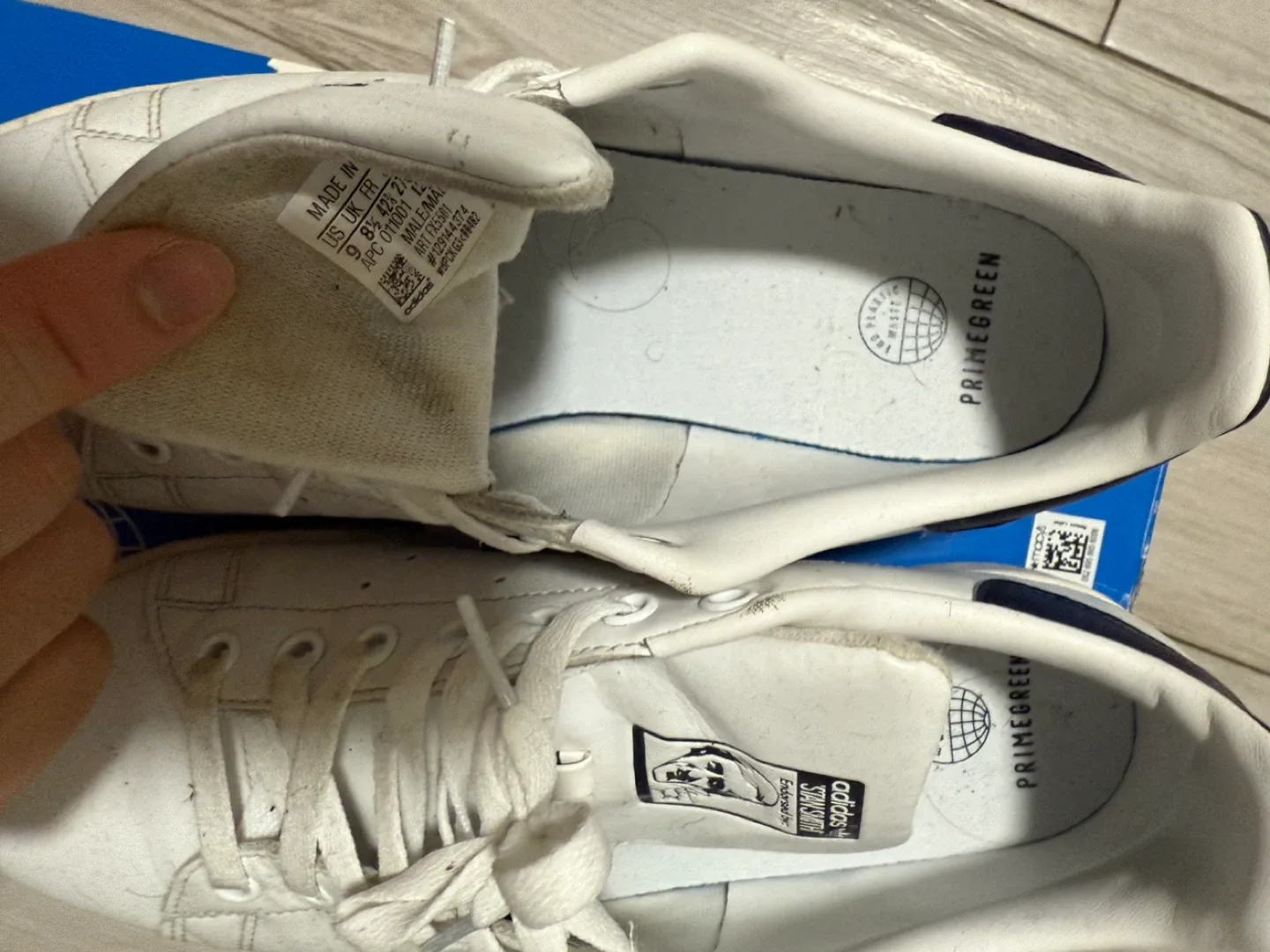 Adidas Stan Smith White Sneakers - US Size 9 image indicator(2)