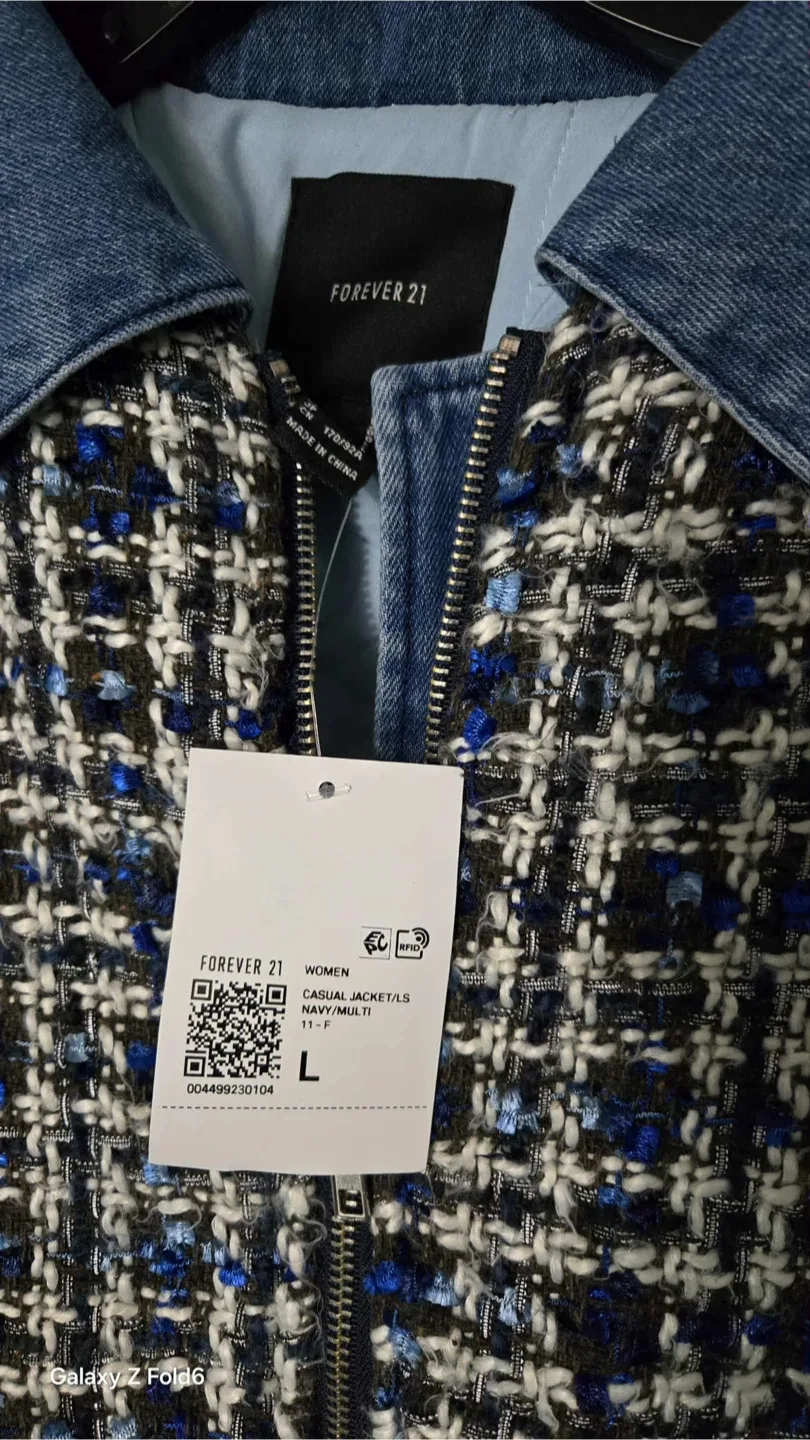 Forever 21 Casual Jacket/LS Navy/Multi - Size L image indicator(3)