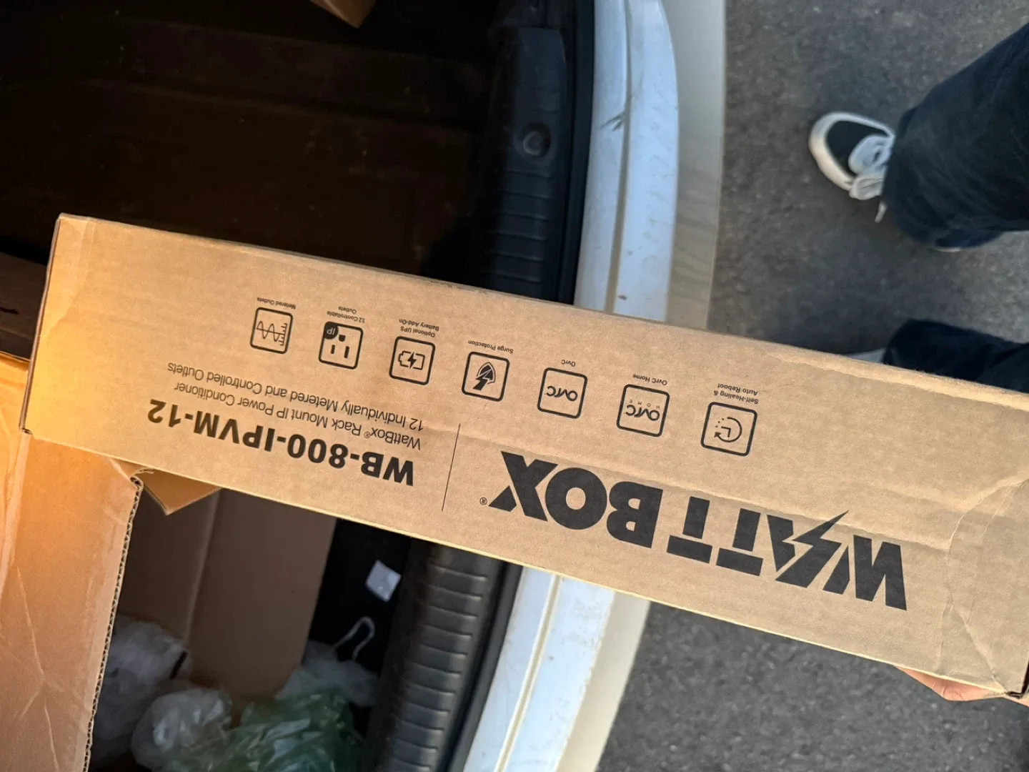 WattBox WB-800-IPVM-12 Rack Mount IP Power Conditioner image indicator(2)