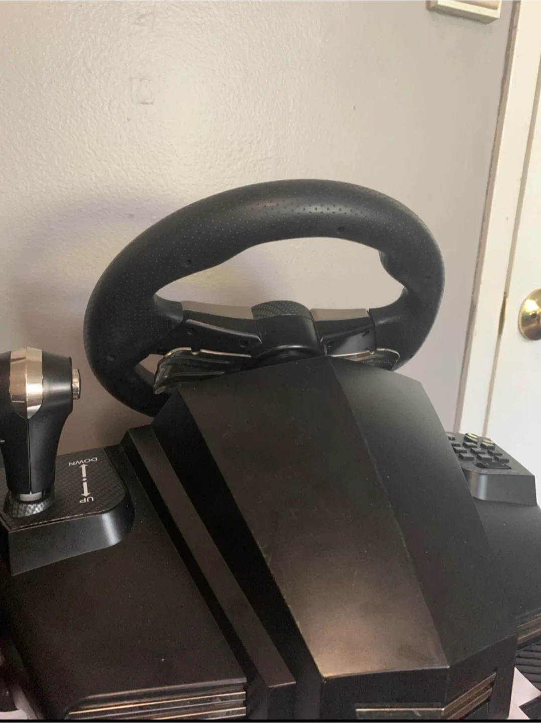 PlayStation racing steering wheel set with pedals image indicator(3)