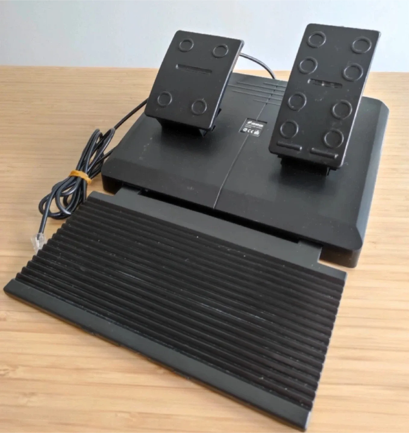 PlayStation racing steering wheel set with pedals image indicator(2)