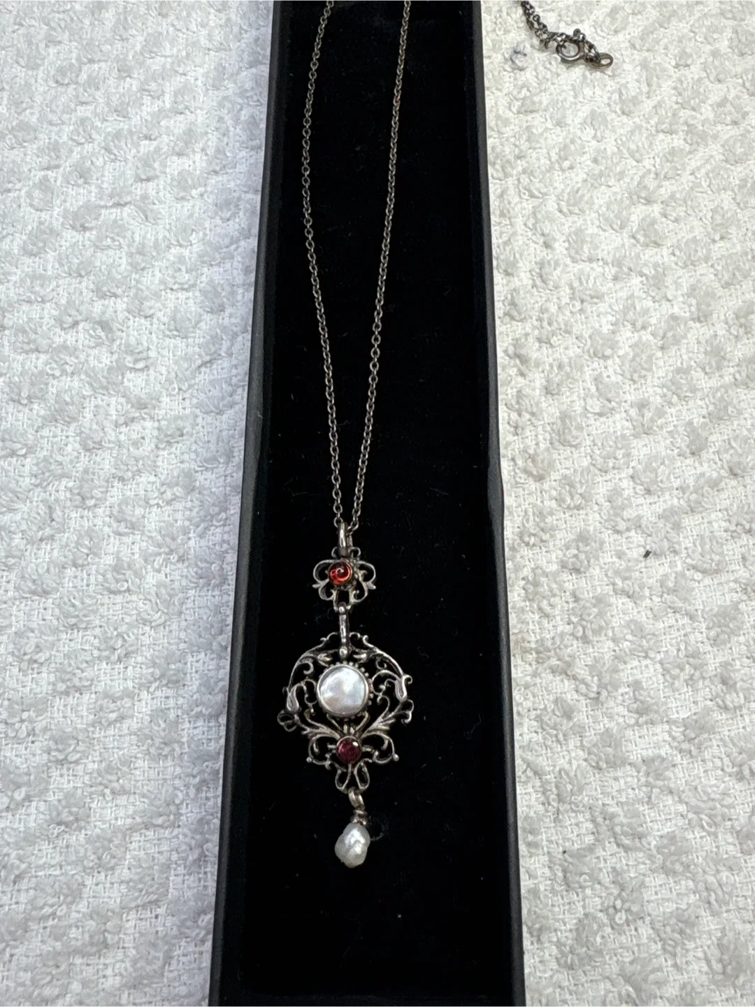 Victorian pendant Necklace with Pearl