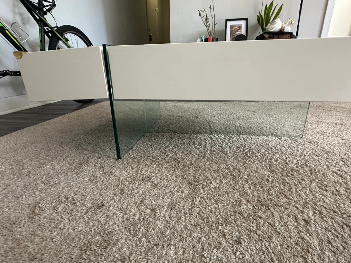 White Coffee Table with Glass Legs - photo 5