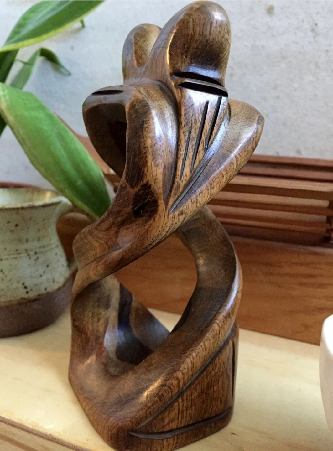 Vintage LOVERS Wooden Sculpture image indicator(7)