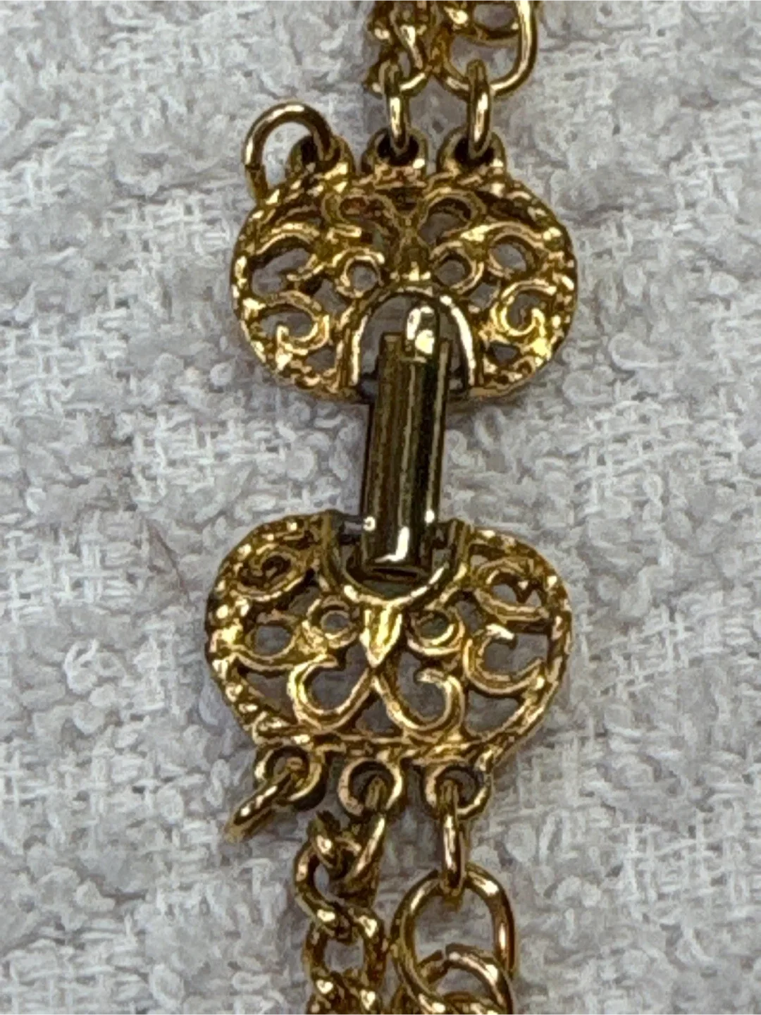 Vintage Gold Tone Jewelry Lot image indicator(9)