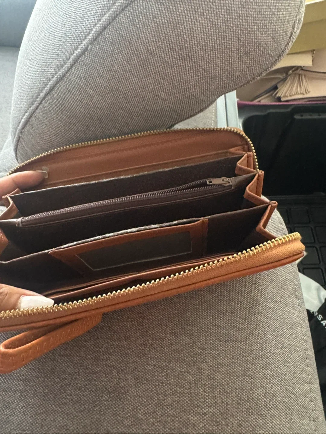 Michael Kors Fulton Black Wallet image indicator(4)