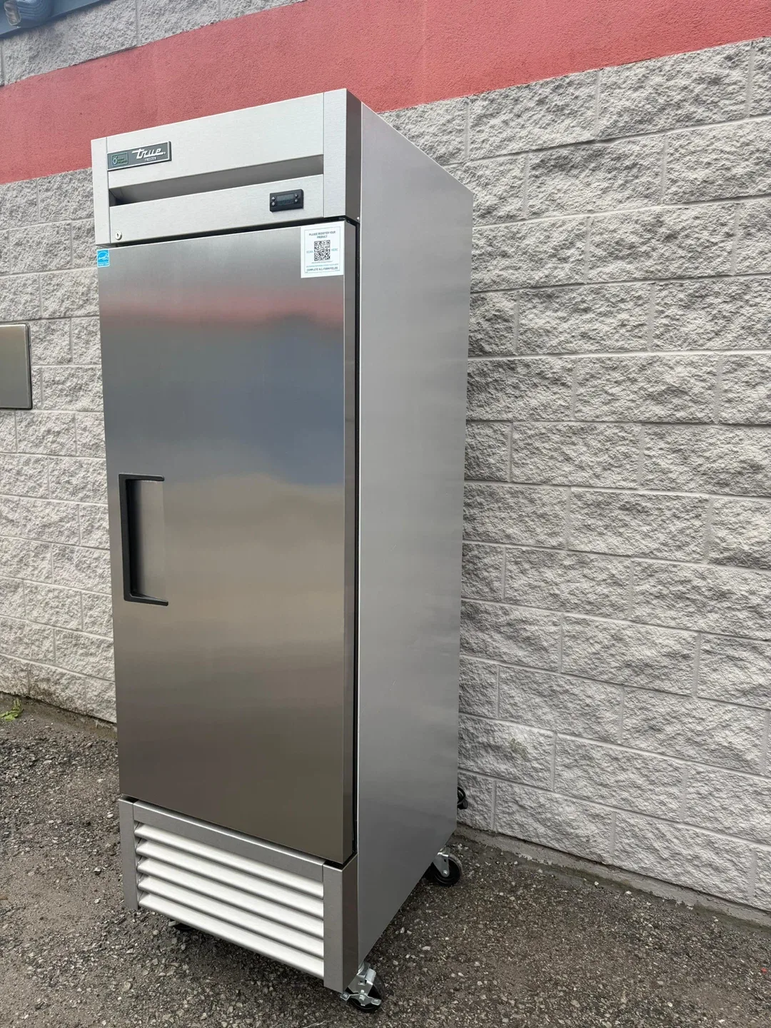 True T-23F-HC Commercial Freezer - Like New! image indicator(2)