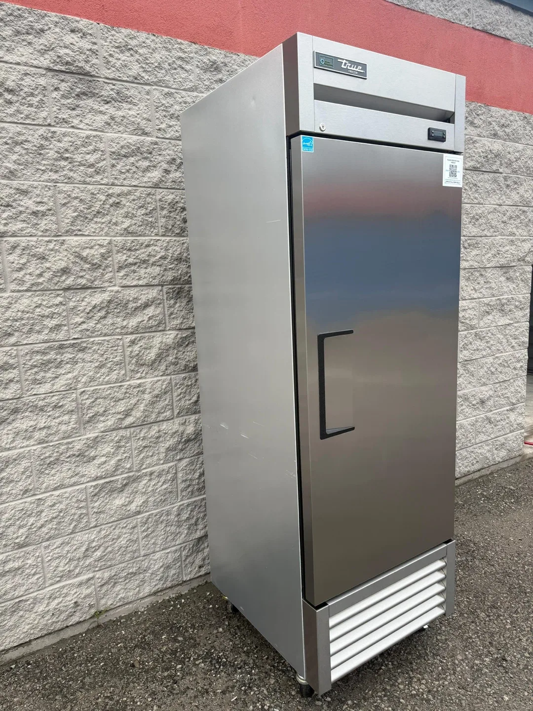 True T-23F-HC Commercial Freezer - Like New! image indicator(4)