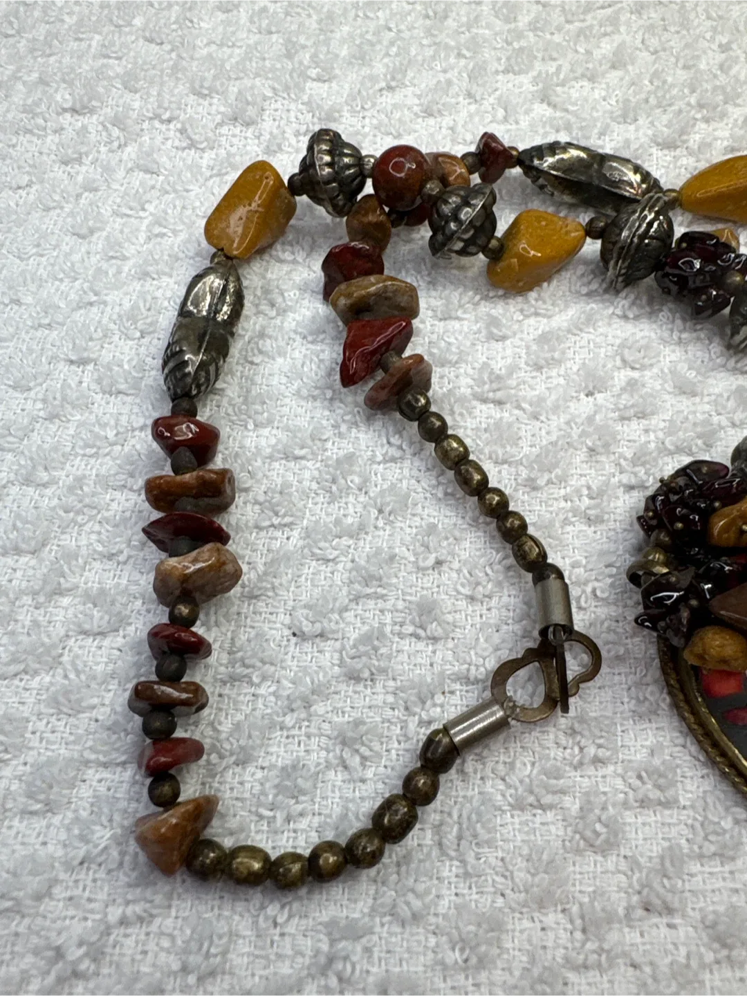 Silver tone necklace with coral inlay & Jasper. image indicator(4)