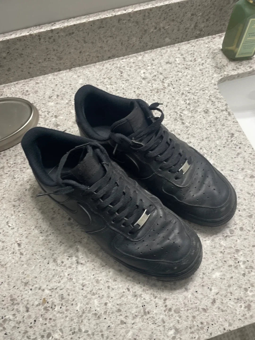 Nike Air Force 1, Black image indicator(2)