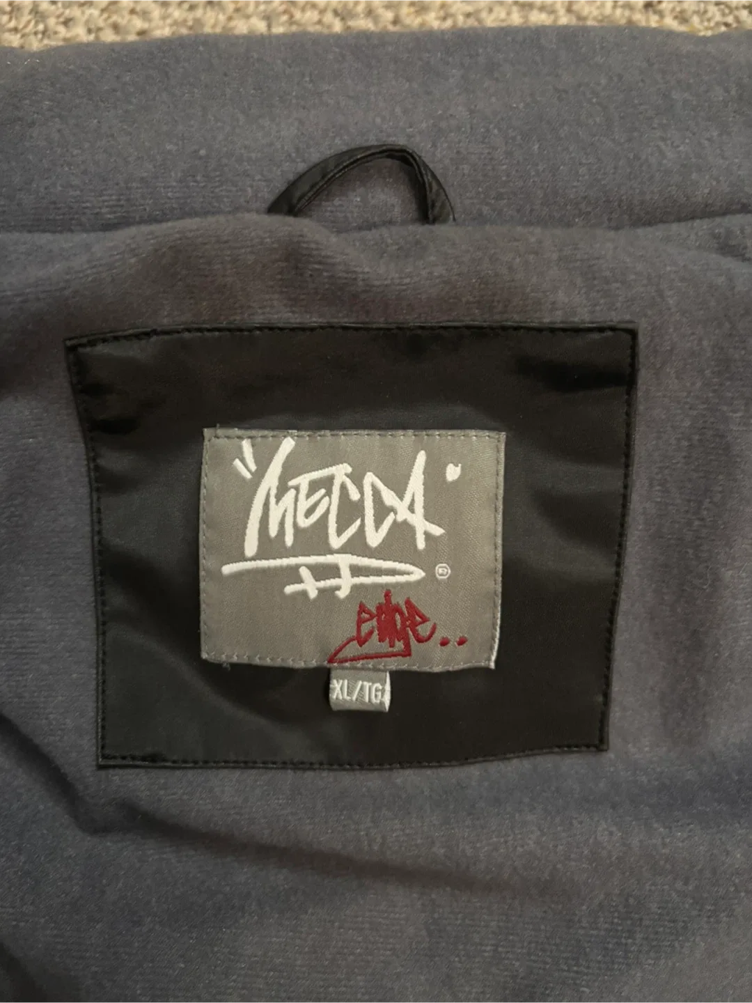 Mecca XL Black Puffer Vest image indicator(4)