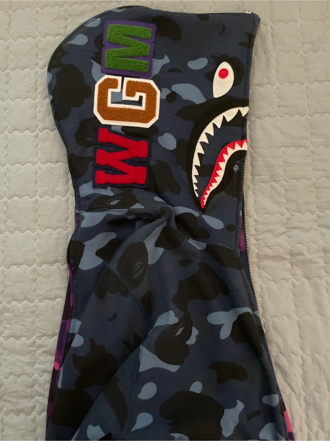 Authentic BAPE Shark Camo Hoodie - Blue/Purple image indicator(2)