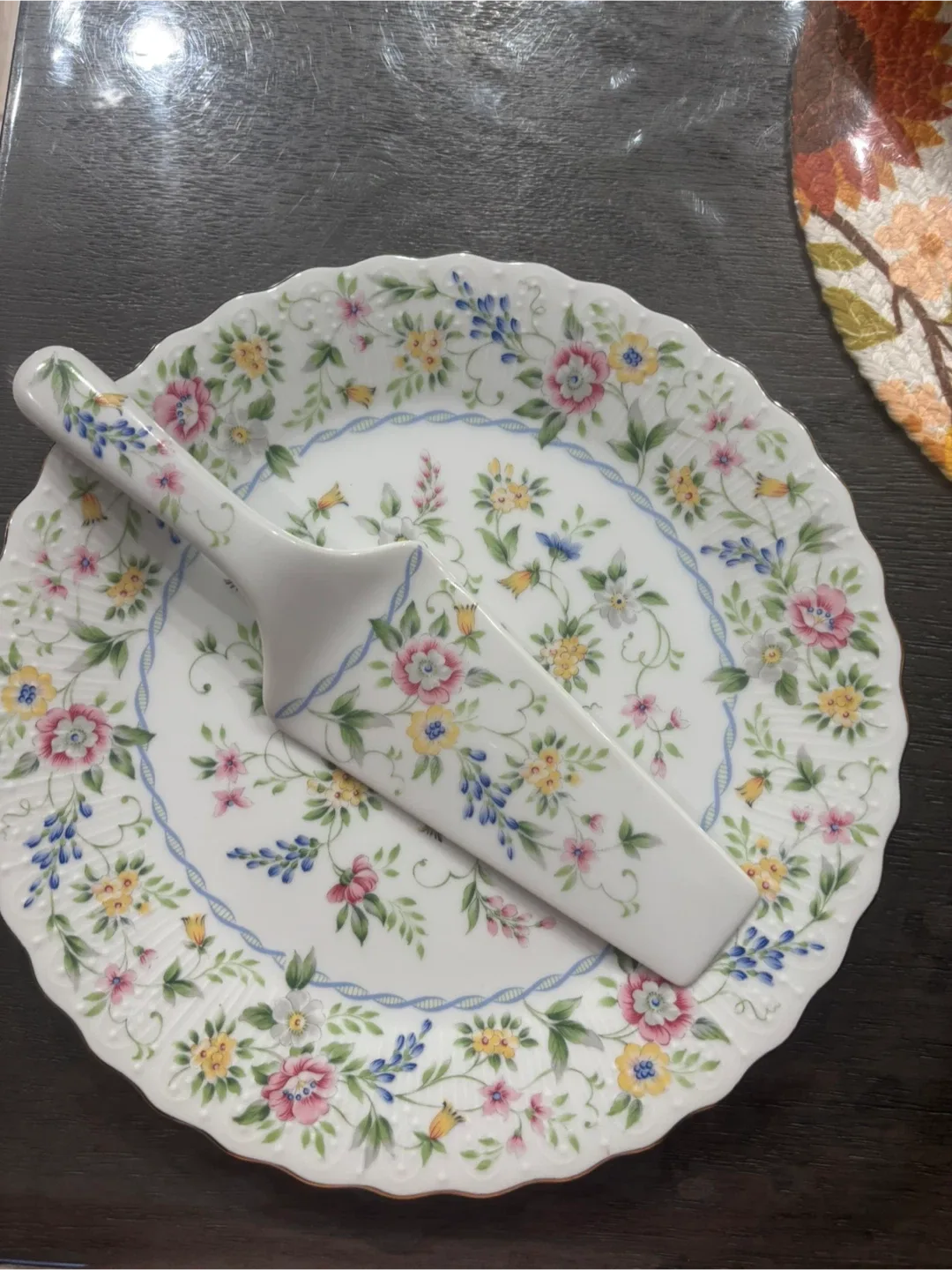 Andrea by Sadek Floral Plate & Server Set image indicator(2)