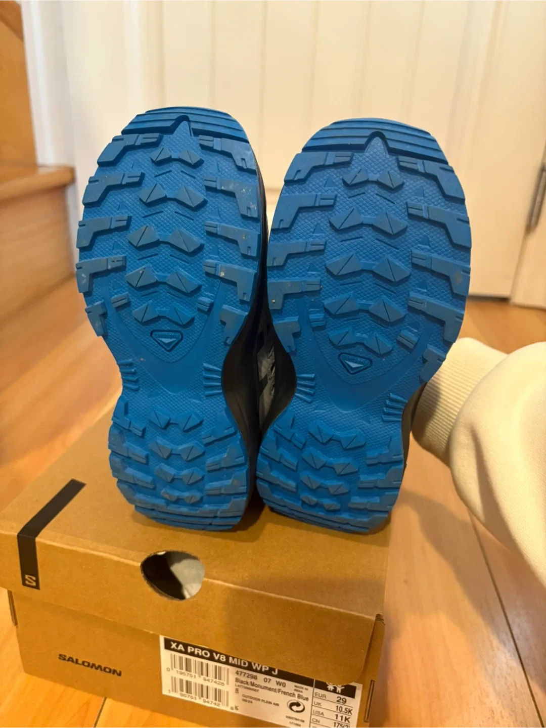 Salomon XA Pro V8 Mid Waterproof Junior Hiking Shoes - 10.5K image indicator(3)