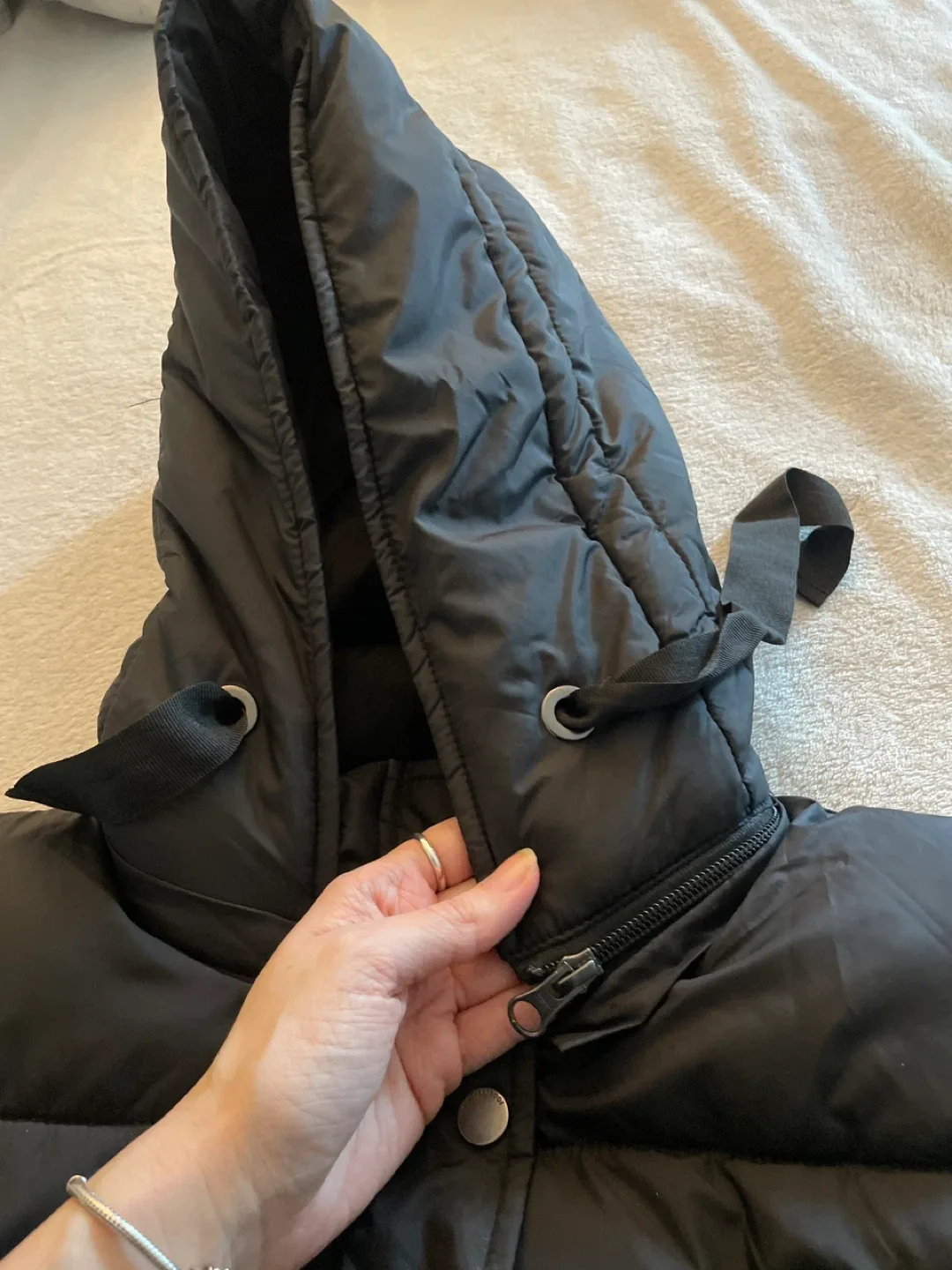 Weatherproof Black Puffer Vest - Size M/M image indicator(2)