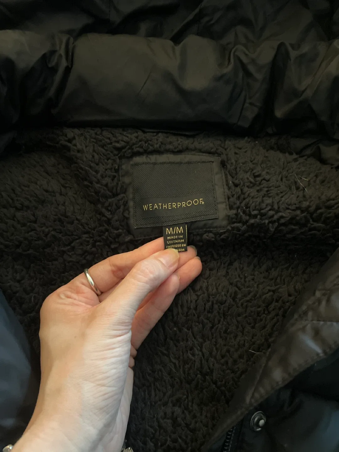 Weatherproof Black Puffer Vest - Size M/M image indicator(3)