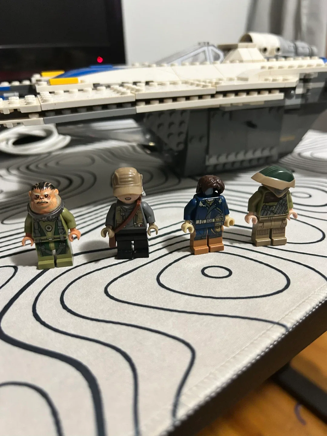 LEGO Star Wars U-Wing Fighter Set image indicator(2)