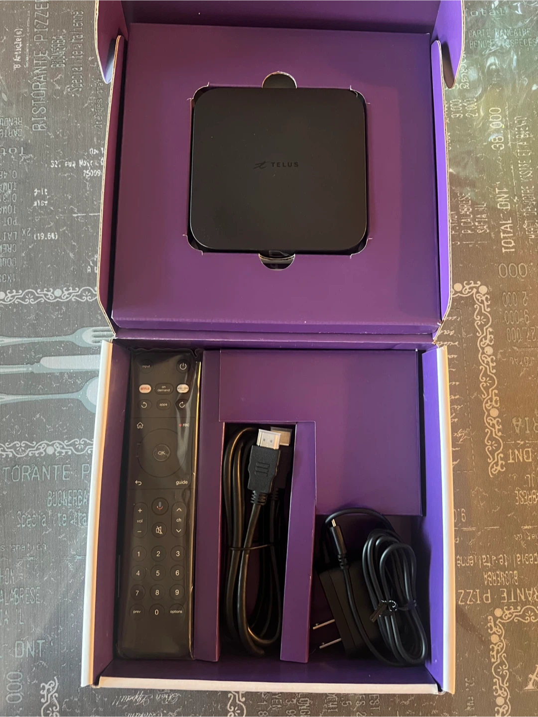 TELUS TV Digital Box - New - photo 4
