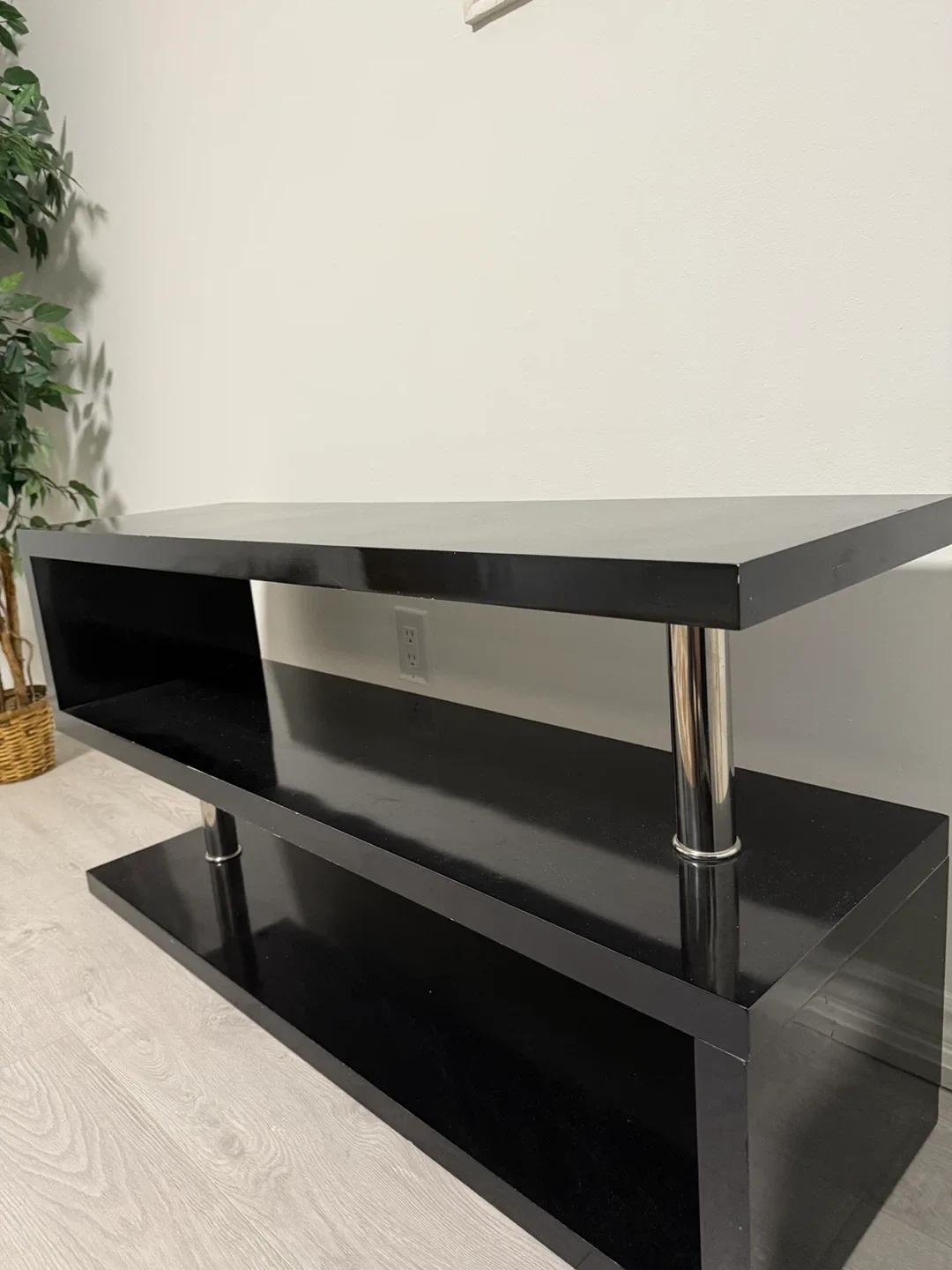 Black TV Stand 47” inches image indicator(3)