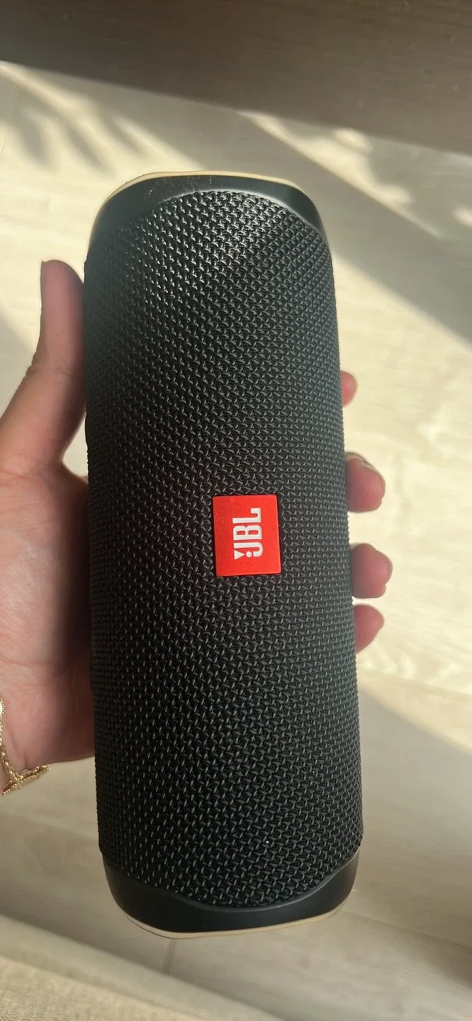 JBL Flip 5 Portable Bluetooth Speaker - Black image indicator(5)