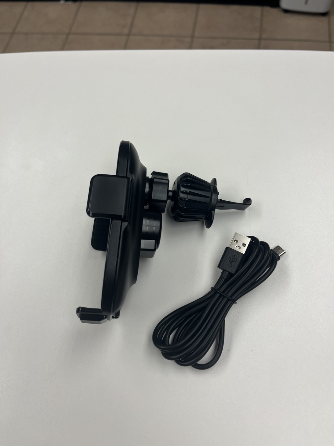 Wireless Car Charger Mount - photo 3