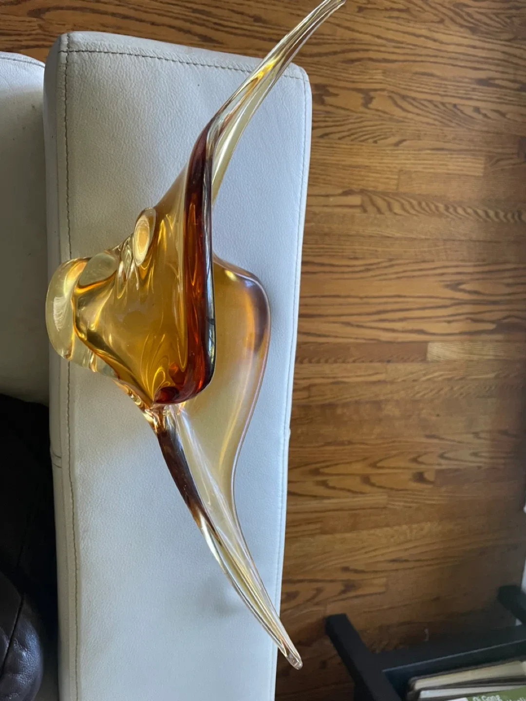 Amber Art Glass Bowl image indicator(2)