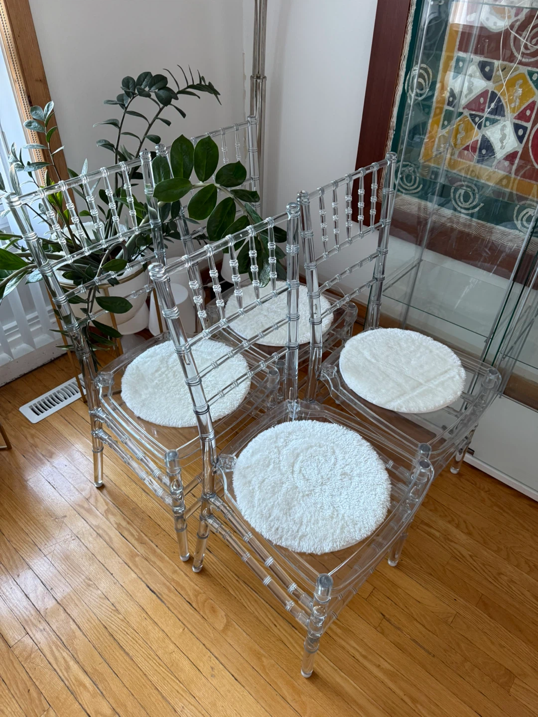 Clear Chiavari Chairs with Cushions - photo 2