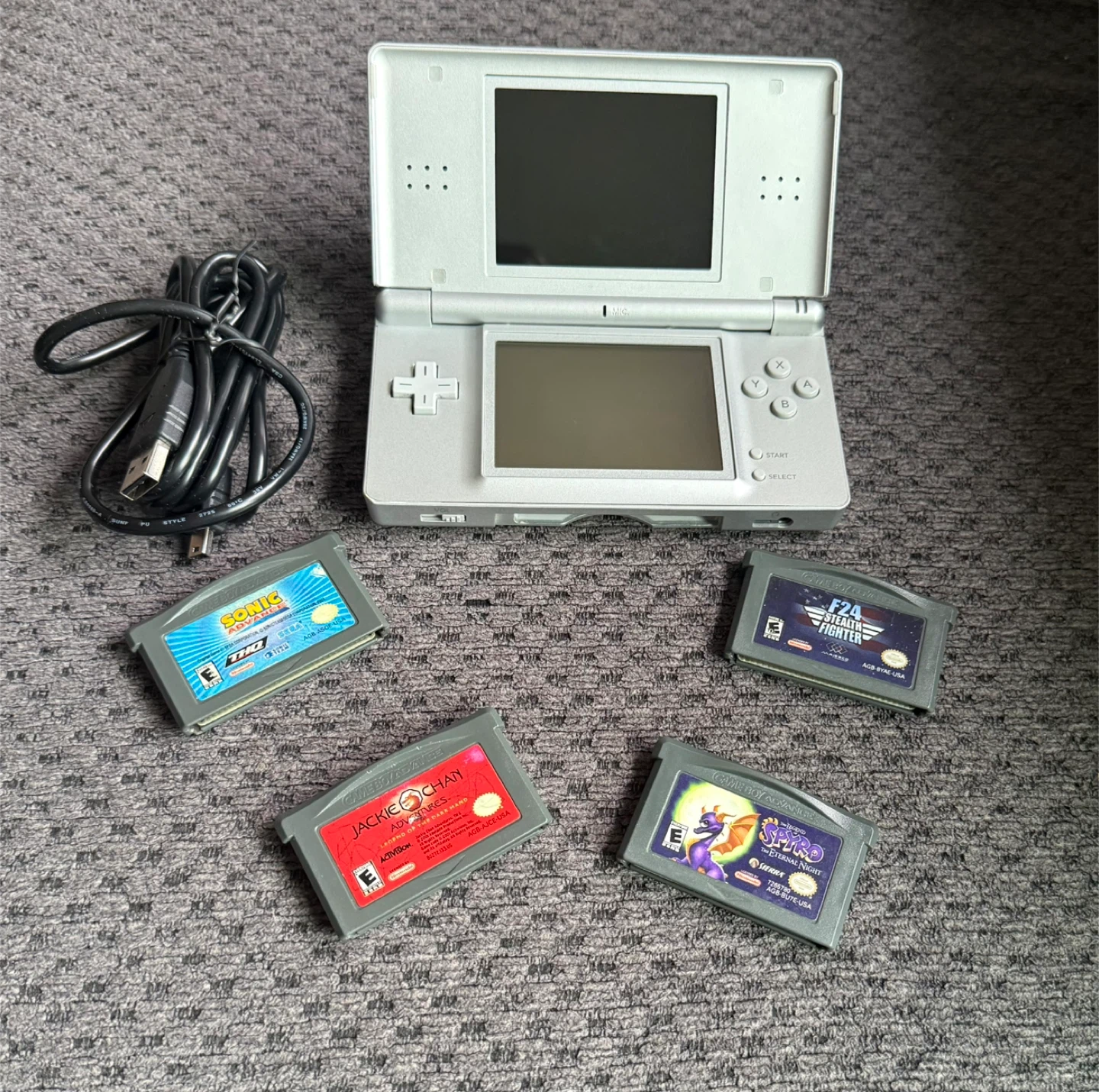 Nintendo DS Lot - Silver & Red Consoles + Games - photo 4