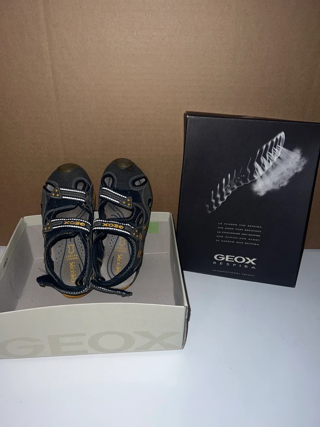 Geox J Lion B Sandals Size 13 Kids - With Box thumbnail
