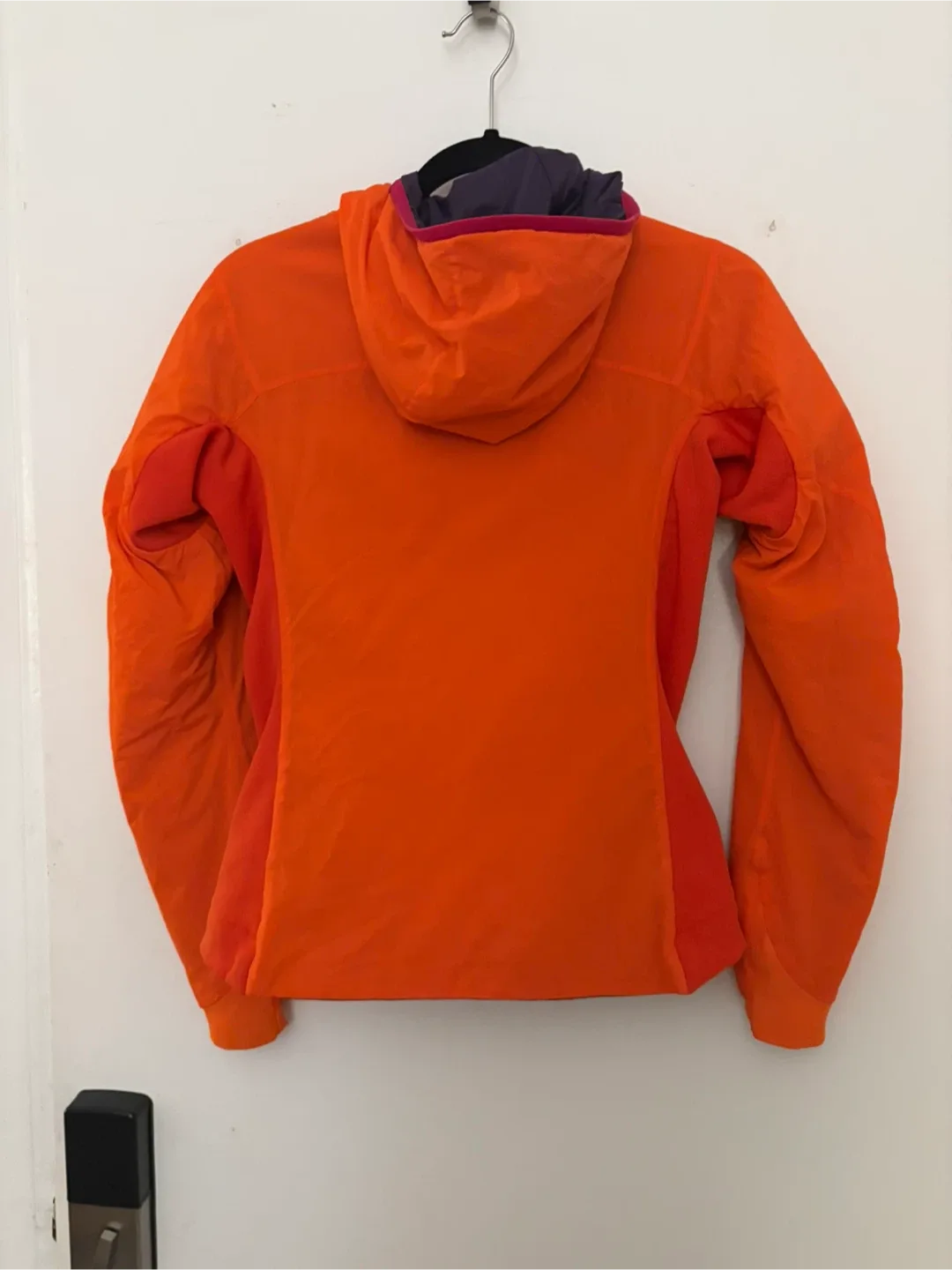 Arc'teryx Women's Jacket XS Orange image indicator(2)