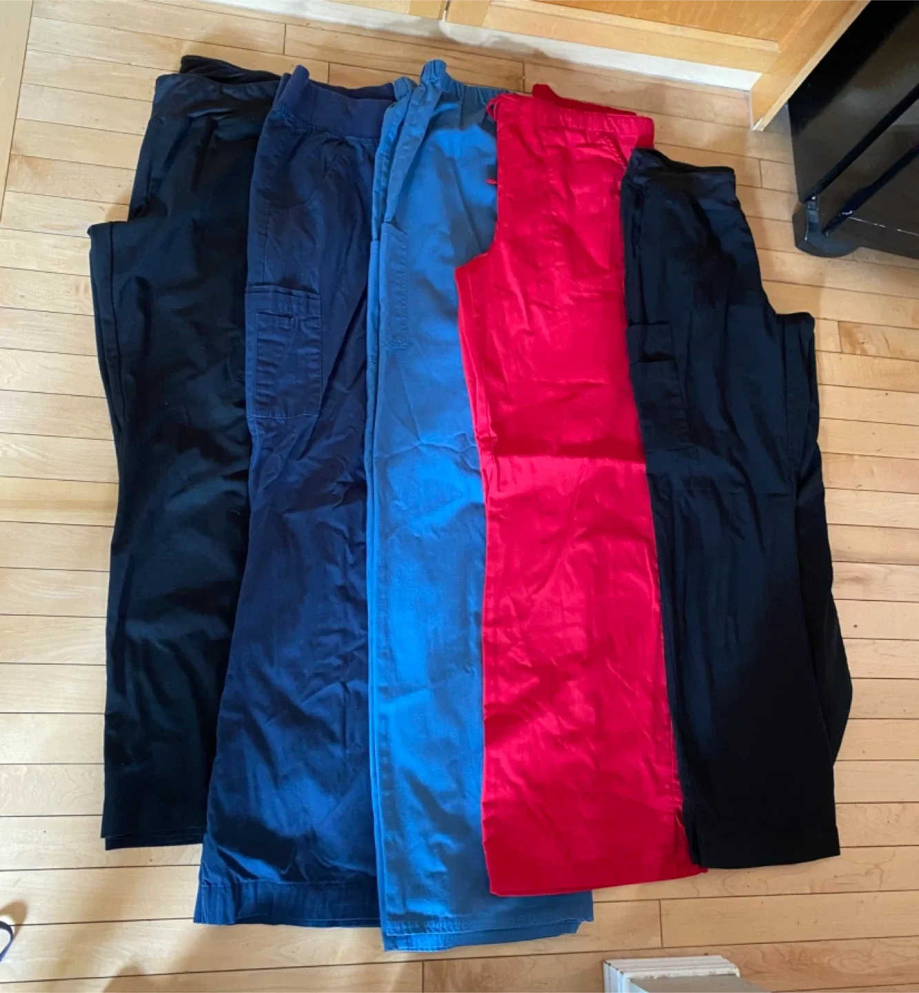 🧡 Lots of  Scrubs - Tops & Pants - Size S image indicator(6)