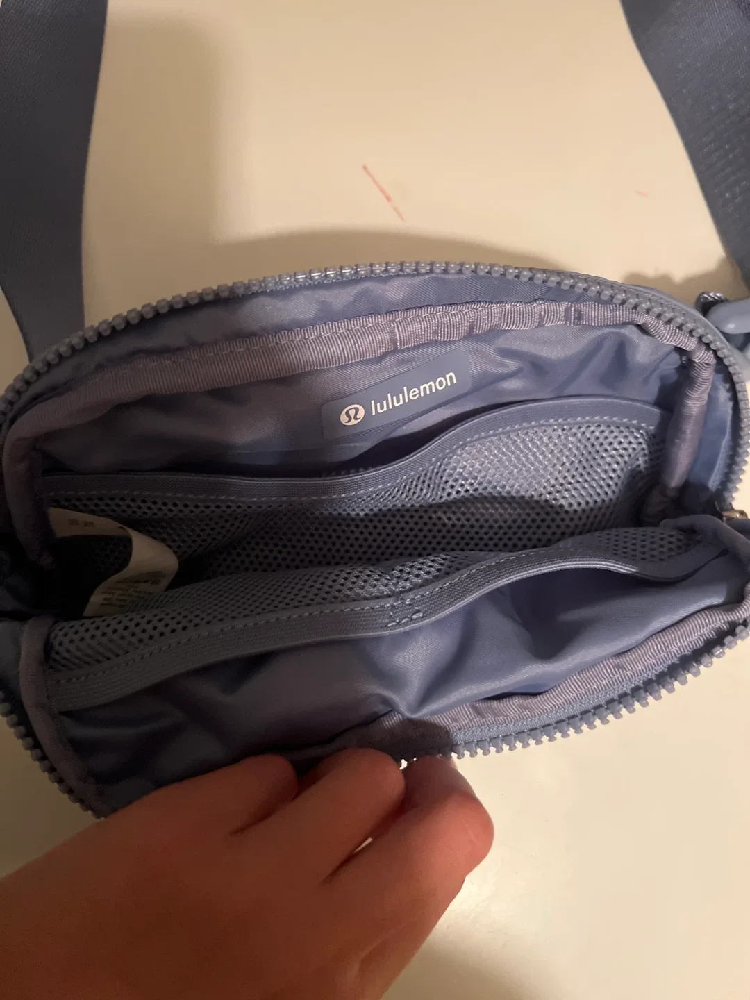 Lululemon Everywhere Belt Bag Light blue image indicator(2)